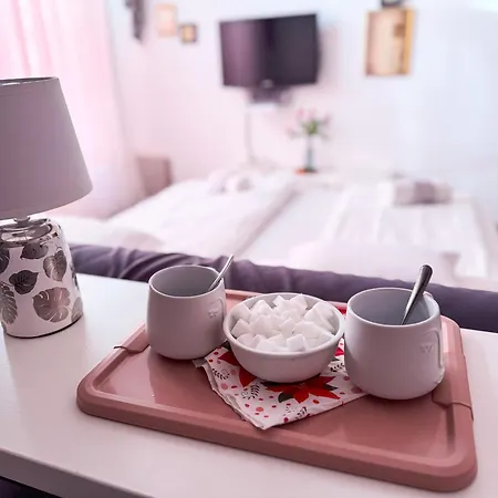 Ejjelibagoly Vendeghaz 4*