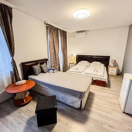 Ejjelibagoly Vendeghaz Guest house