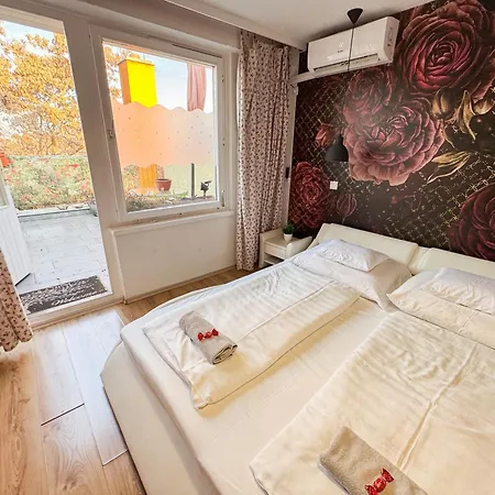 Guest house Ejjelibagoly Vendeghaz 3*