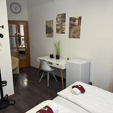 Ejjelibagoly Vendeghaz Guest house 3*
